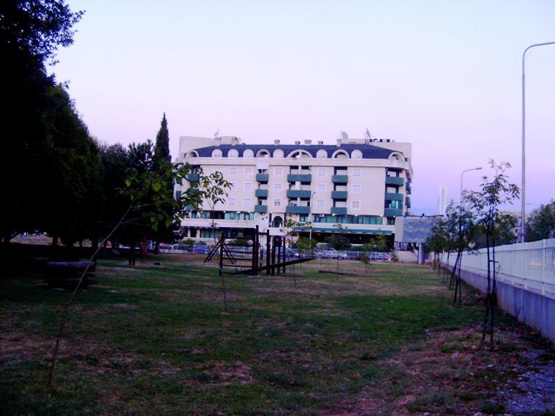 Apartment Sara Подгориця Екстер'єр фото
